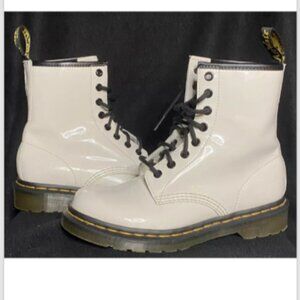 Dr Martens Boots Aw004 Women's size 7 White Patent Leather Combat The Originals